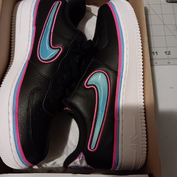Women nikes - Picture 4 of 4